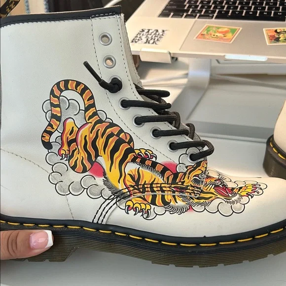 Dr. Martens Grez 1460 tattoo collab White Boots with Black Laces wom 9 men 8 - Picture 4 of 7